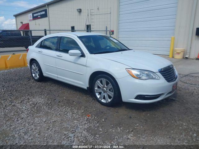  Salvage Chrysler 200