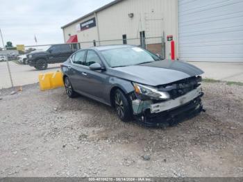  Salvage Nissan Altima