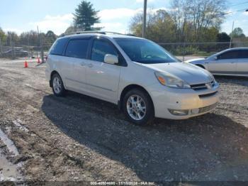  Salvage Toyota Sienna