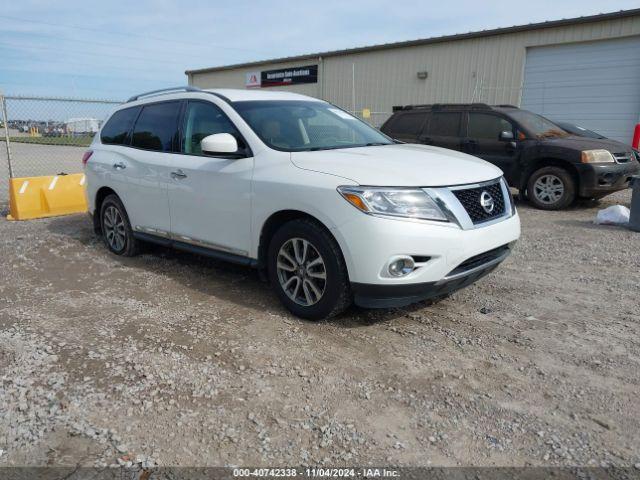  Salvage Nissan Pathfinder