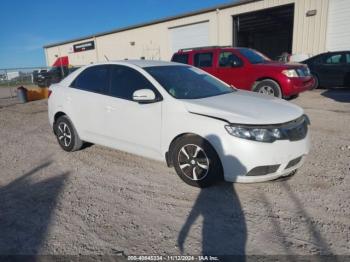  Salvage Kia Forte