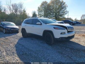  Salvage Jeep Cherokee