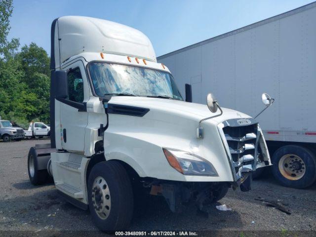  Salvage Freightliner Cascadia 126