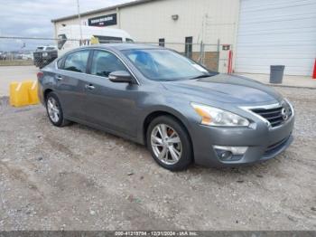  Salvage Nissan Altima