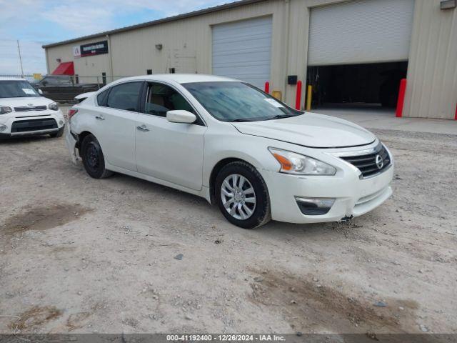  Salvage Nissan Altima