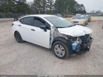  Salvage Nissan Versa