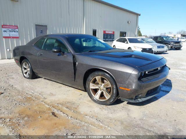  Salvage Dodge Challenger