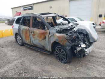  Salvage Nissan Pathfinder