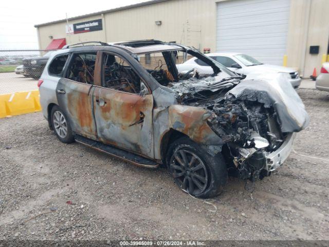  Salvage Nissan Pathfinder