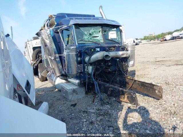  Salvage Peterbilt 379