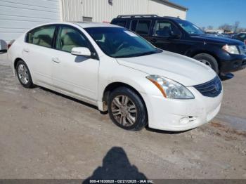  Salvage Nissan Altima