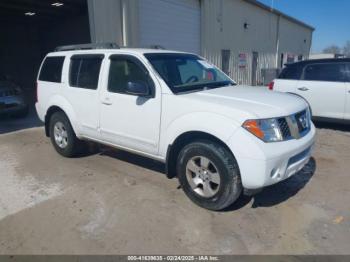  Salvage Nissan Pathfinder