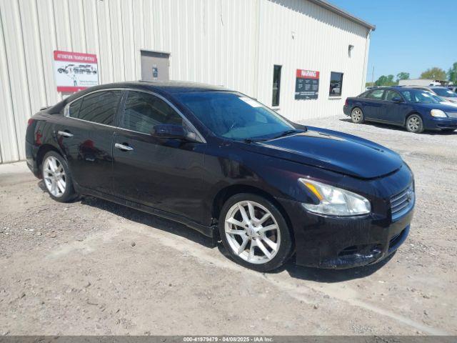  Salvage Nissan Maxima