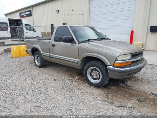  Salvage Chevrolet S-10