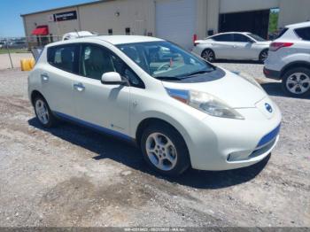  Salvage Nissan LEAF
