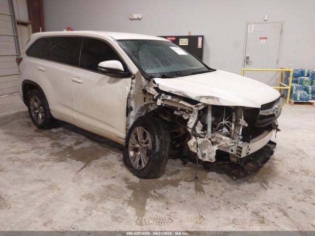  Salvage Toyota Highlander