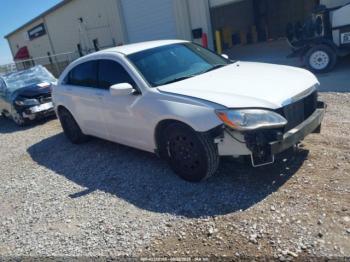  Salvage Chrysler 200