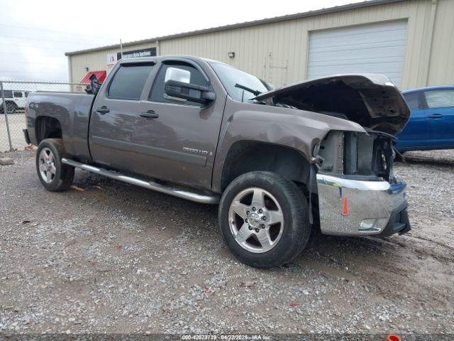  Salvage Chevrolet Silverado 2500