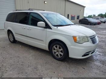  Salvage Chrysler Town & Country