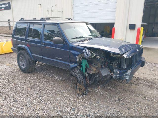  Salvage Jeep Cherokee