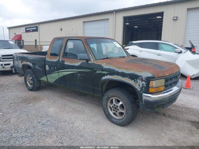  Salvage Dodge Dakota