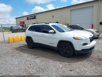 Salvage Jeep Cherokee