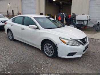  Salvage Nissan Altima