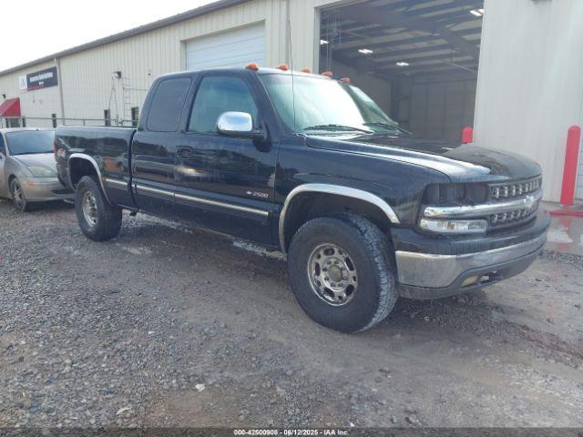  Salvage Chevrolet Silverado 2500