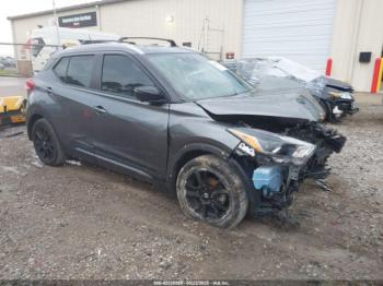  Salvage Nissan Kicks