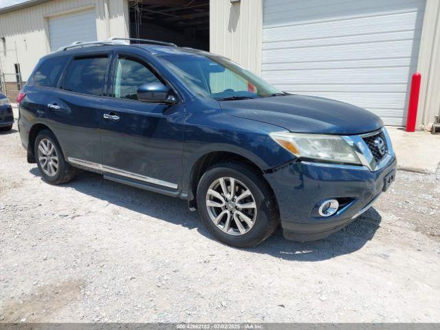  Salvage Nissan Pathfinder