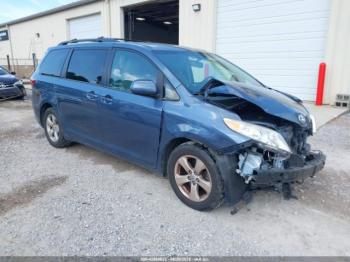  Salvage Toyota Sienna