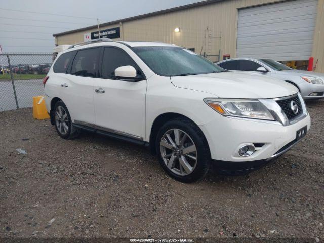  Salvage Nissan Pathfinder