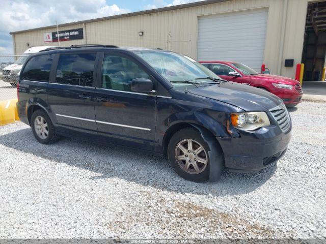  Salvage Chrysler Town & Country