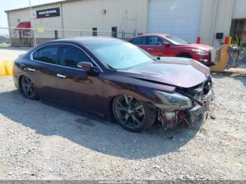  Salvage Nissan Maxima