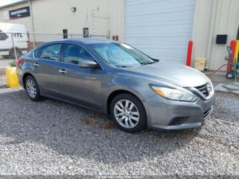  Salvage Nissan Altima
