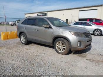  Salvage Kia Sorento