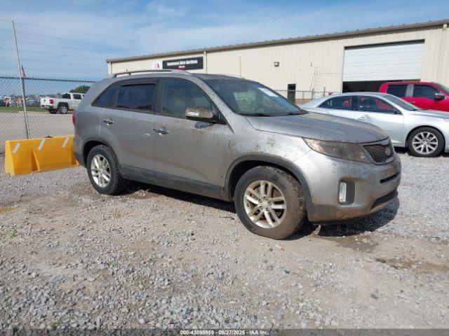  Salvage Kia Sorento