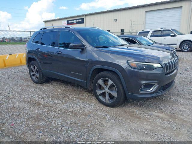  Salvage Jeep Cherokee