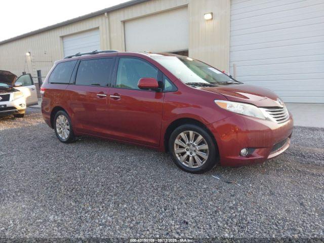  Salvage Toyota Sienna