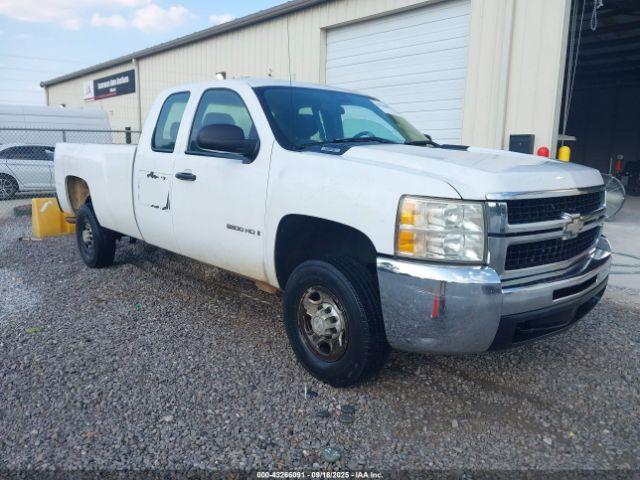  Salvage Chevrolet Silverado 2500
