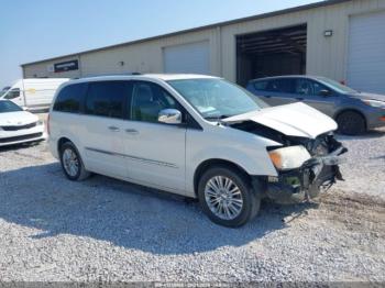  Salvage Chrysler Town & Country