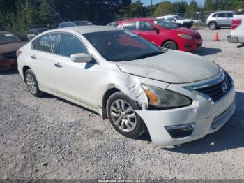  Salvage Nissan Altima