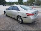Toyota Camry Le Image 10