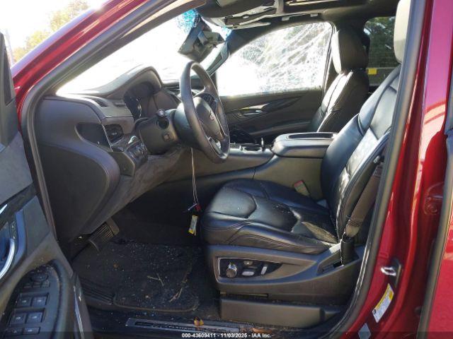 Cadillac Escalade Platinum Image 4