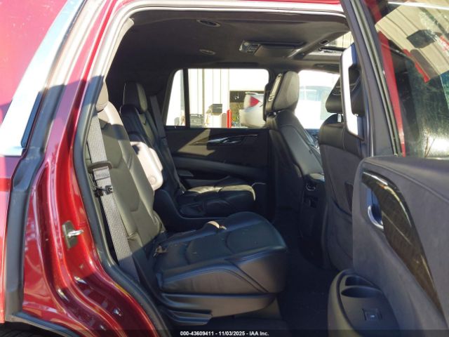 Cadillac Escalade Platinum Image 7