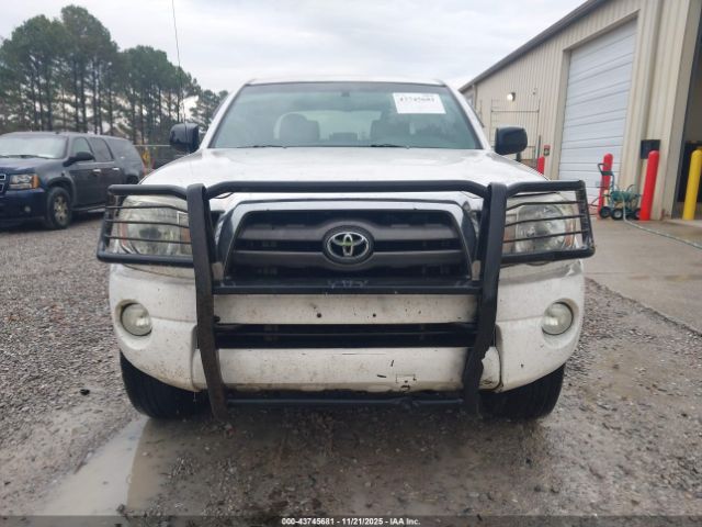 Toyota Tacoma Prerunner V6 Image 14