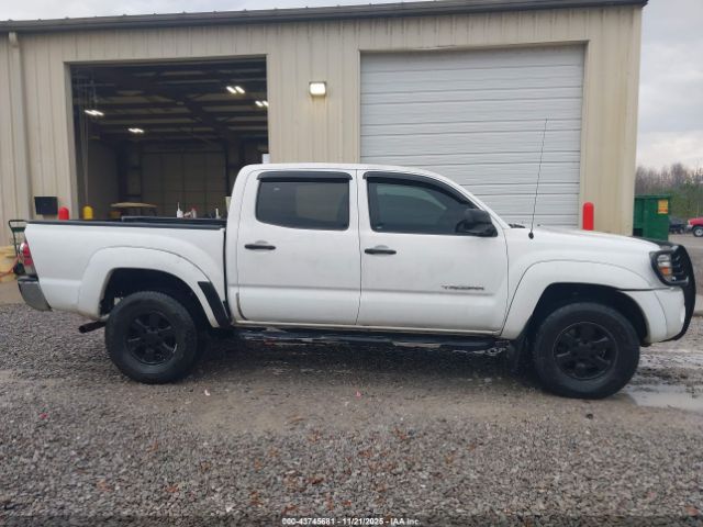 Toyota Tacoma Prerunner V6 Image 12