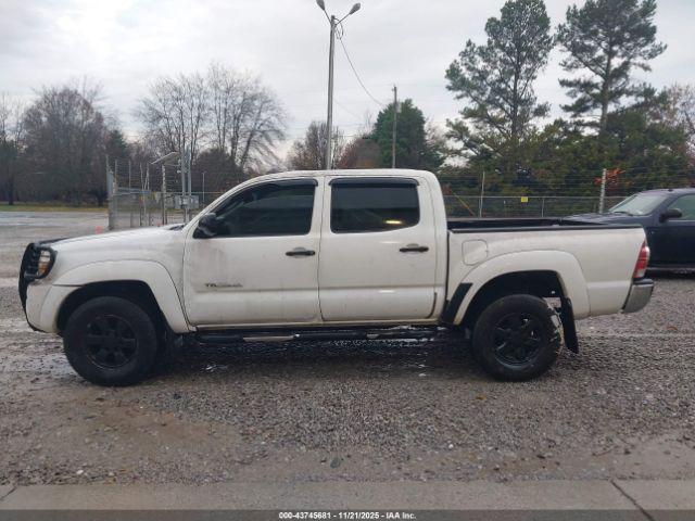 Toyota Tacoma Prerunner V6 Image 13