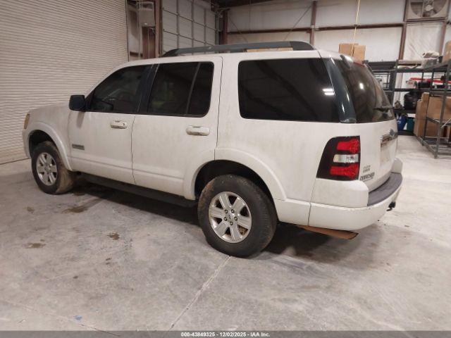 Ford Explorer Xlt Image 4