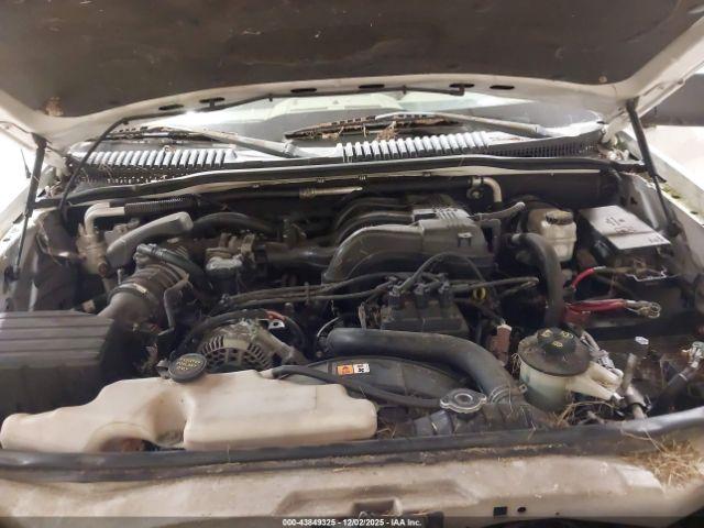 Ford Explorer Xlt Image 8